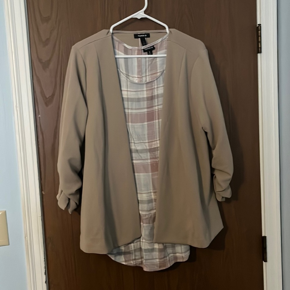 Torrid plaid short sleeve blouse
